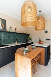 Stylish New Suites with Pool Near Balangan Beach - 3