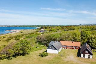 Charming House By The Sea With Stream And Bridges - 0