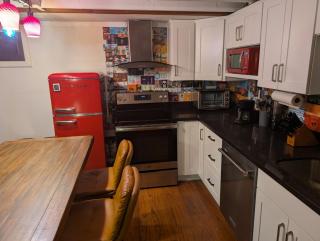 Entire ADU with hottub - 7