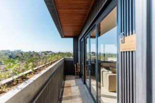 Brand-New Suites with Pool Minutes from Beach - 8