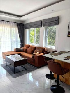 Relife apartments Большая квартира с панорамным видом на горы на Най Харне - 6