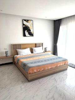 Relife apartments Большая квартира с панорамным видом на горы на Най Харне - 1