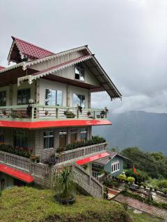 Mayalu Homestay - 0