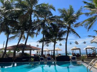 Nico Beach Hotel - 1