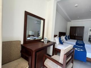 Nico Beach Hotel - 4