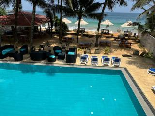 Nico Beach Hotel - 9