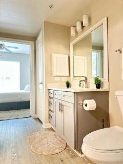 Serene 1BR Magnolia Retreat Relax & Explore - 2