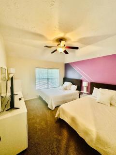 5 Bedrooms with Pool - 1