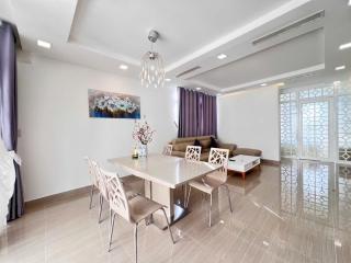 StarHill Luxury Near SECC - 2