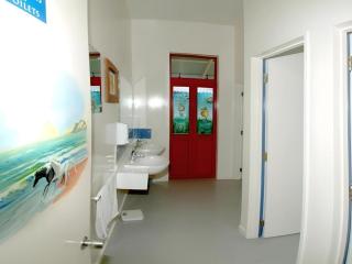 Stables Lodge Backpackers - 6