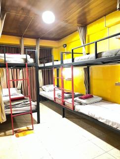 Over the Moon hostel - 1