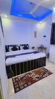 Hotel Mannat - Near Thyagaraj Sports Complex - 7