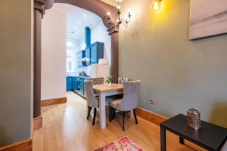 2 Bed 1 Bath Two-Story Apartment with Private Entrance - 2