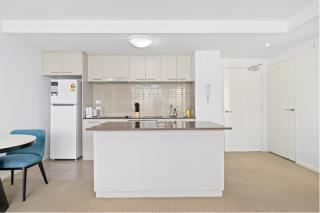 Modern 1bed Apartment with Resort-Style Amenities - 4