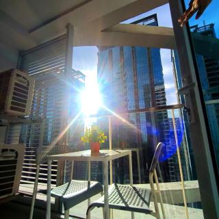 Cozy Modernistic 1 BR with Veranda! - 3