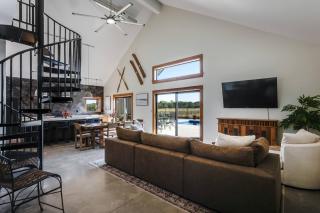 Modern Cabin Near Cheney Lake W Pool and Hot Tub - 3