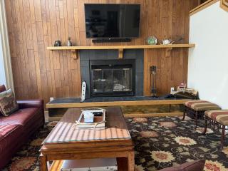 15 Chambertin Townhomes Townhouse - 6