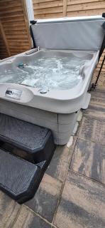 Sally's at Number 73 with Private Hot Tub & Sauna - 4