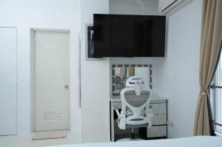 One Bedroom Condominium at Kandi Tower 2 - 8