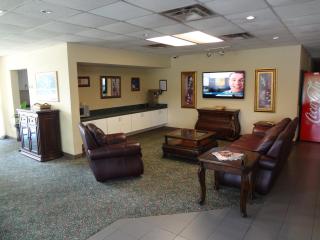 Best Inn Formerly Known as M Star Hotel - Chickasaw - 5