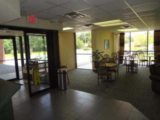 Best Inn Formerly Known as M Star Hotel - Chickasaw - 4
