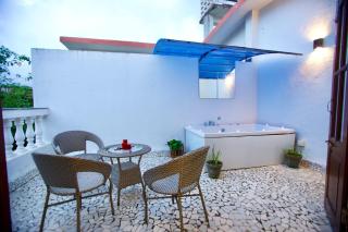 4BHK Villa in Anjuna with private Jacuzzi and pool, 1KM from beach - 9