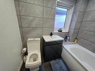 Blyth Royal Castle, Free Parking - 7