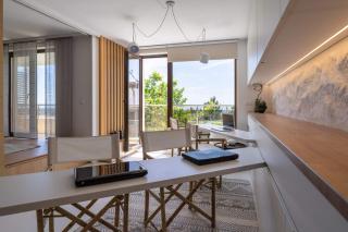 Smartly Designed Flat with Balcony & Parking by Flat Mаnаger - 1