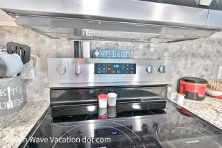 Oceanfront Bliss Bright Blue Condo with Balcony HSS 9th Floor - 2