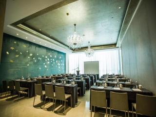 Hotel Carnival Qingdao - 2