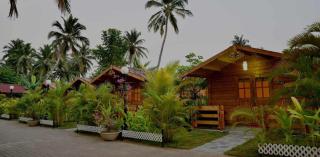 Majestic Beach Comforts - Beachfront - 0