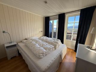 Charming Getaway ,Near Ski Trails And Hiking Paths - 4