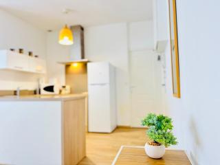 Le Thieblemont - Elegance and Private Outdoor Space - 1