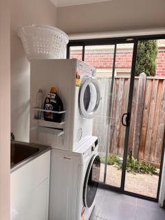 Mahzan on Dromana Room 2 - 1