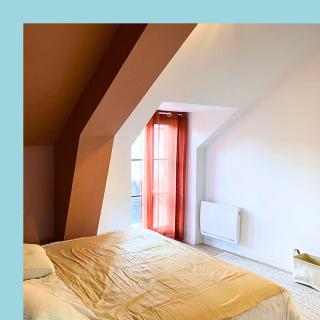 Rive Lumière near canal and city center - 1