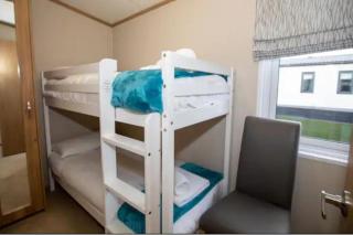 3-Bed Lodge Sleeps 6 -Hot tub -Resort Access - 5