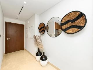 Palm Views in NEW Palace Beach Residence - 4