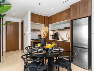 Palm Views in NEW Palace Beach Residence - 1