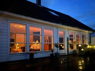 Cabin With Sea Views In Mjømna -  - 3