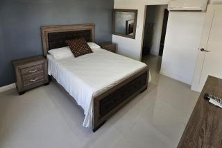 Apartment Sleeps 6 with Pool Access - 1