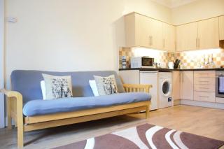 Beautiful Travelers Apartment - Salmond Place - 0