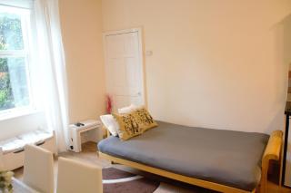 Beautiful Travelers Apartment - Salmond Place - 4