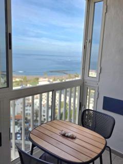 Blue You Away - Las Americas - 1