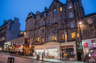 High Street at the Heart of the Royal Mile - 9