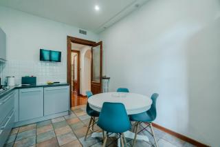 GuestHost - M1 Dante Elegant Apartment Torino - 2