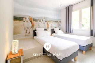 SELECT'soHOME - Villa avec piscine, spa et babyfoot pour 10 personnes à proximité de la plage d'Aiguebelle ! - 5 ETOILES - VILLA MANDARINIERS - 1