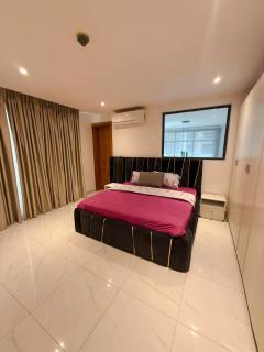 3 Bedroom Duplex - Iconic Towers - 8