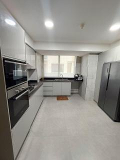 3 Bedroom Duplex - Iconic Towers - 7