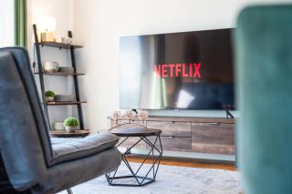 90m2 Loft I Kaffee I Terrasse I E-Parkplatz I 65' Smart TV - 1