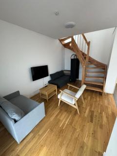 F4 - 2 Zimmer-Wohnung - 2